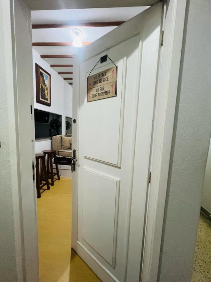 Apmaravilhoso E Sala Leblon Recem Reformado Aceito 5 Pessoas Na Ataulfo De Paiva