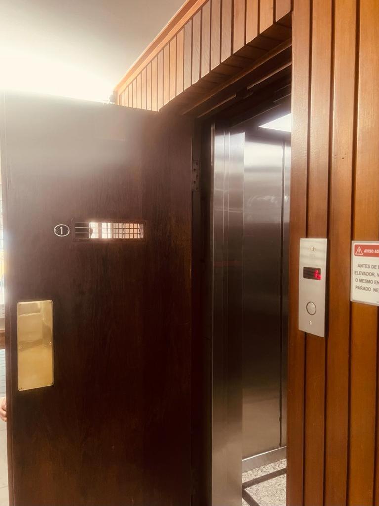 Apartment Apmaravilhoso E Sala Leblon Recem Reformado Aceito 5 Pessoas Na Ataulfo De Paiva Rio de Janeiro
