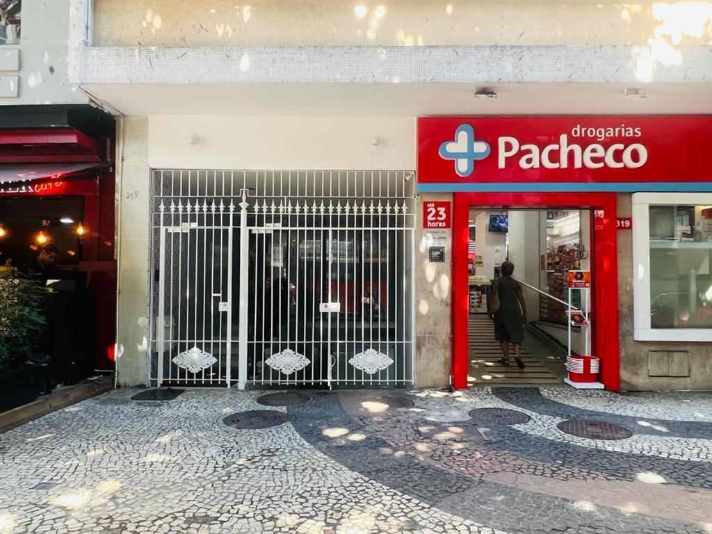Apmaravilhoso E Sala Leblon Recem Reformado Aceito 5 Pessoas Na Ataulfo De Paiva *