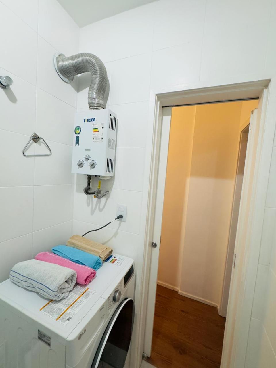 Ap Maravilhoso E Sala Leblon Recem Reformado Ate5 Pessoas Na Ataulfo De Paiva Apartemen