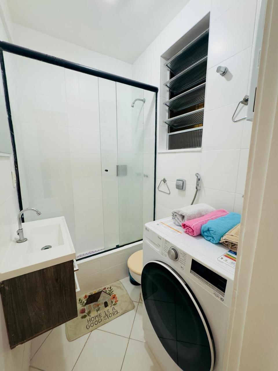 Ap Maravilhoso E Sala Leblon Recem Reformado Ate5 Pessoas Na Ataulfo De Paiva Apartemen *
